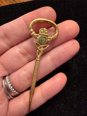 Gold Celtic Knot Stick Pin with Green stone Accent